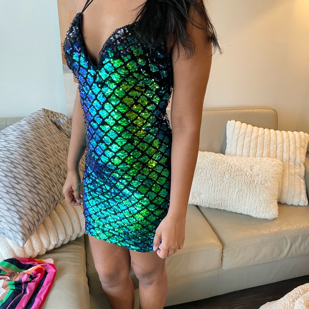 Sequin Mermaid-Scale Mini Dress in Green-Blue